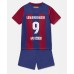 Billige Barcelona Robert Lewandowski #9 Børnetøj Hjemmebanetrøje til baby 2023-24 Kortærmet (+ korte bukser)